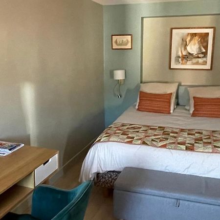 Au Coeur Du Vieux Toulon Au Calme Appartement Renove Climatise Confortable Etage Eleve Avec Ascenseur Proche Parking Et Toutes Commodites Eksteriør billede