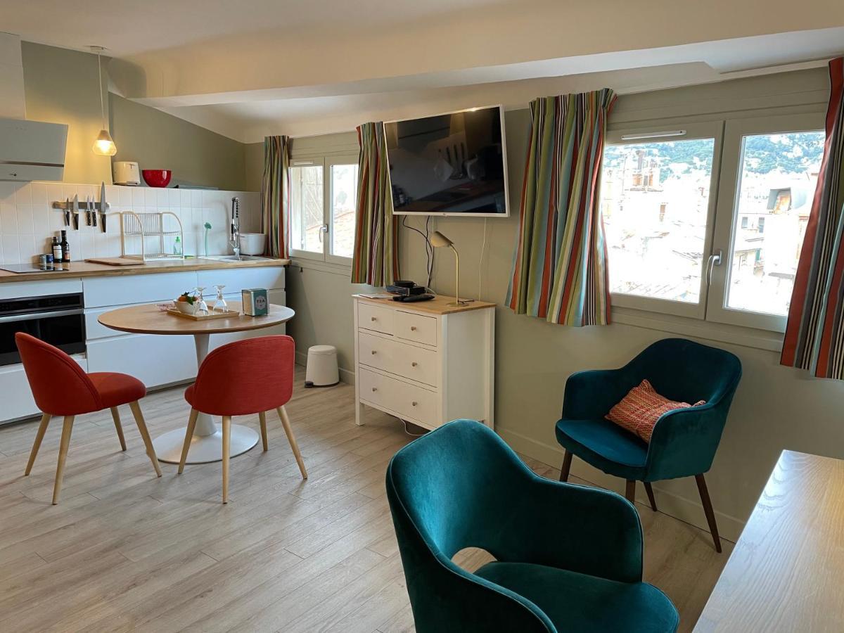 Au Coeur Du Vieux Toulon Au Calme Appartement Renove Climatise Confortable Etage Eleve Avec Ascenseur Proche Parking Et Toutes Commodites Eksteriør billede