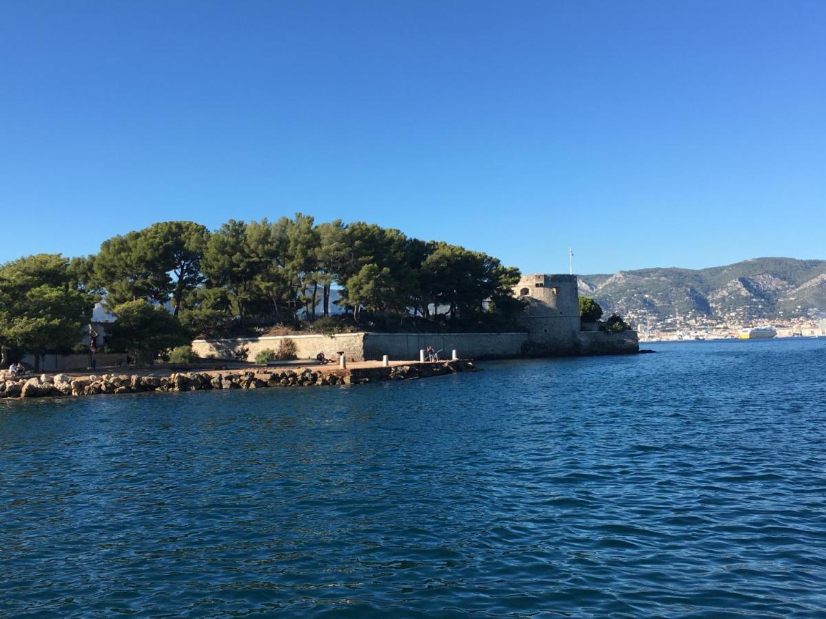 Au Coeur Du Vieux Toulon Au Calme Appartement Renove Climatise Confortable Etage Eleve Avec Ascenseur Proche Parking Et Toutes Commodites Eksteriør billede