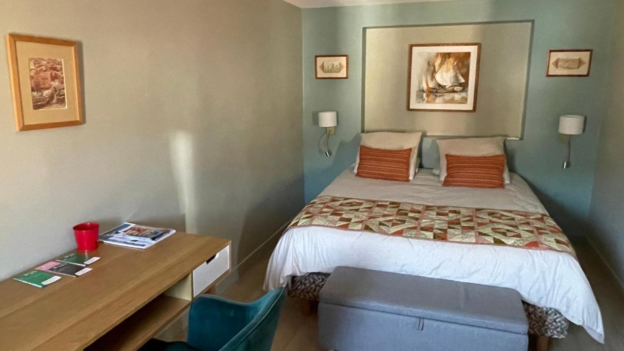 Au Coeur Du Vieux Toulon Au Calme Appartement Renove Climatise Confortable Etage Eleve Avec Ascenseur Proche Parking Et Toutes Commodites Eksteriør billede