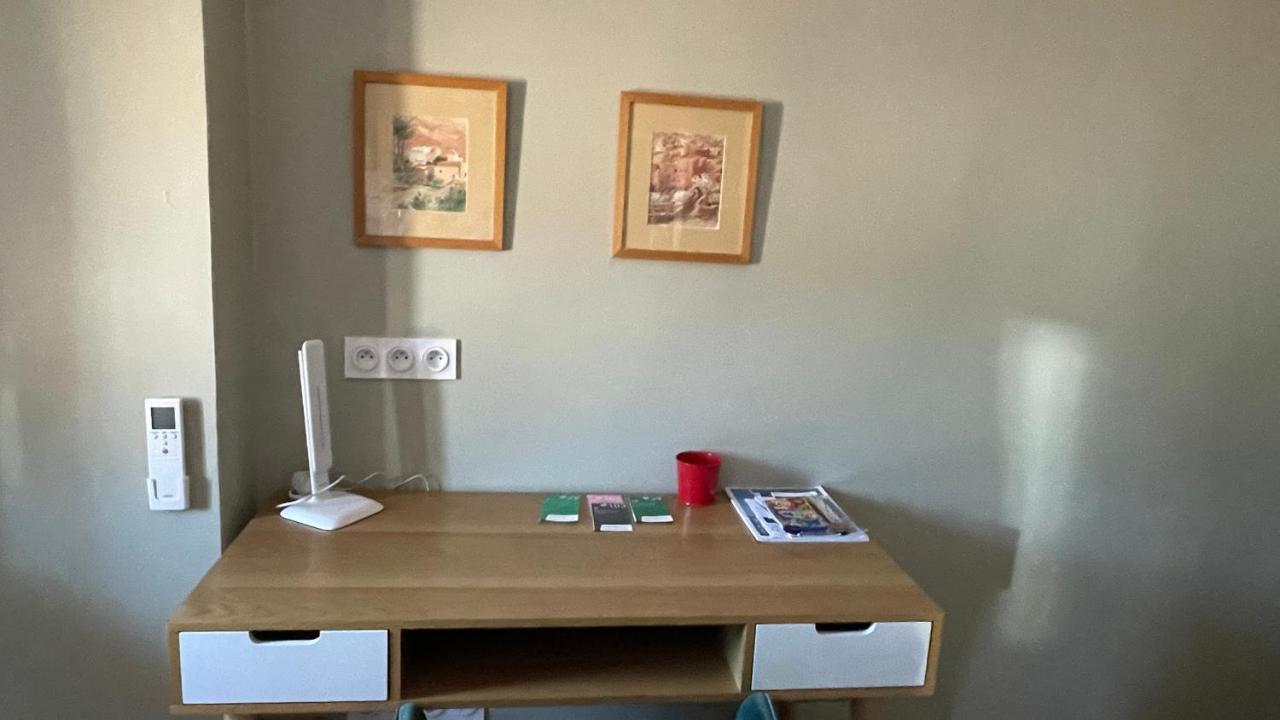 Au Coeur Du Vieux Toulon Au Calme Appartement Renove Climatise Confortable Etage Eleve Avec Ascenseur Proche Parking Et Toutes Commodites Eksteriør billede