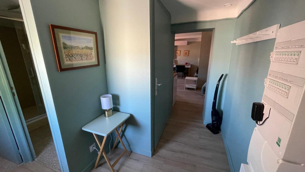 Au Coeur Du Vieux Toulon Au Calme Appartement Renove Climatise Confortable Etage Eleve Avec Ascenseur Proche Parking Et Toutes Commodites Eksteriør billede