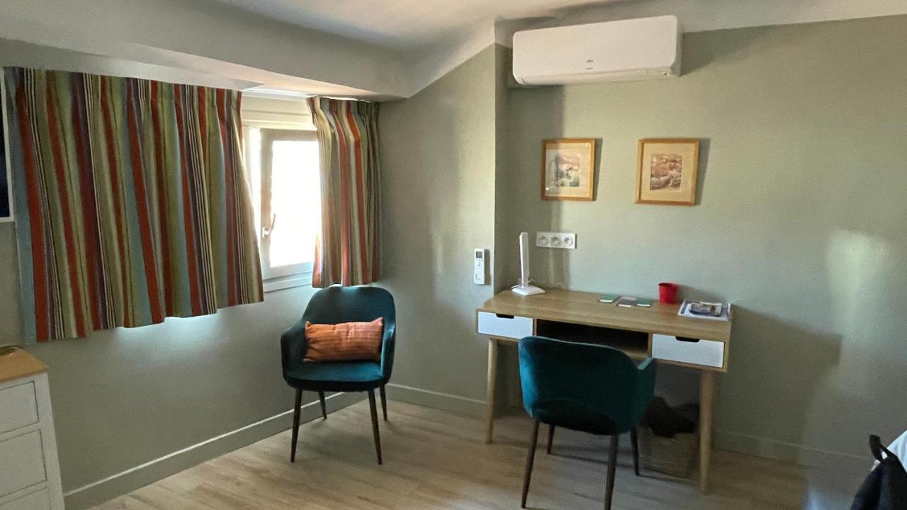 Au Coeur Du Vieux Toulon Au Calme Appartement Renove Climatise Confortable Etage Eleve Avec Ascenseur Proche Parking Et Toutes Commodites Eksteriør billede